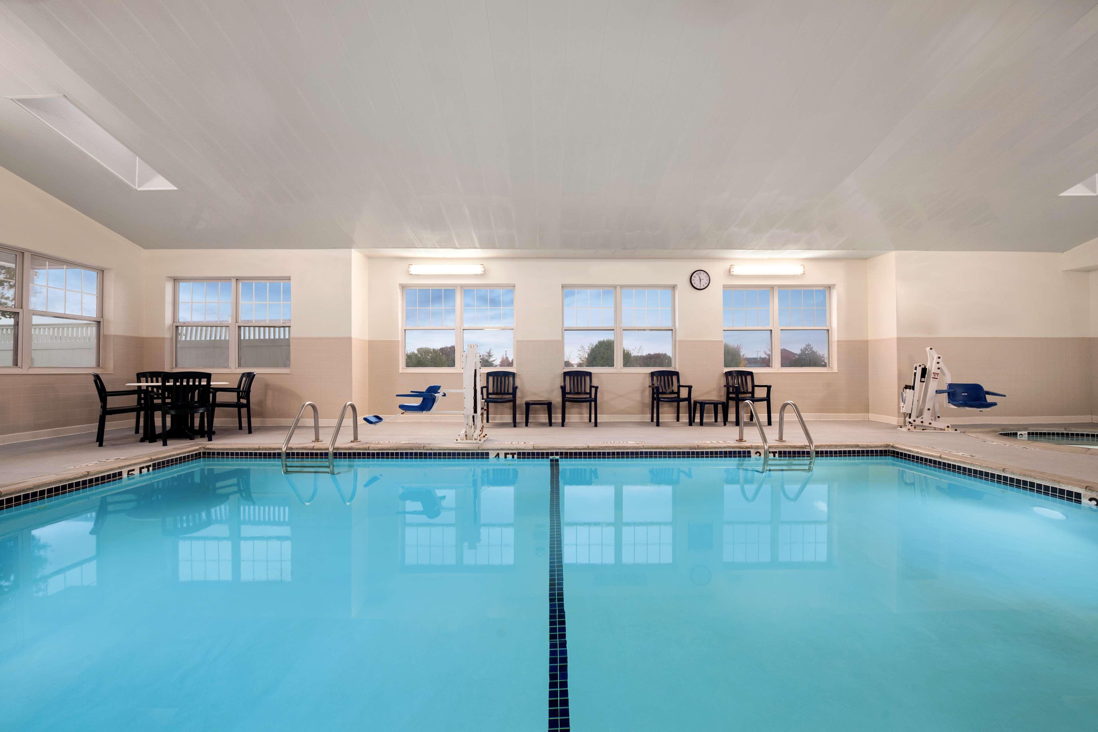 Country Inn & Suites By Radisson, Dundee, Mi Eksteriør bilde